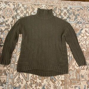 Garnet Hill Chunky cashmere olive green size S